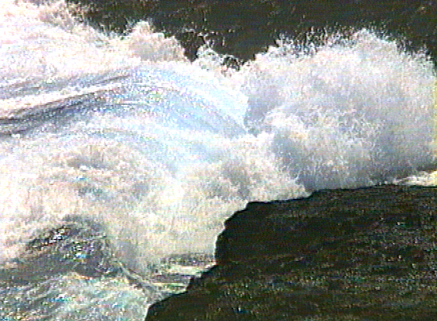 WAVE HIT ROCK